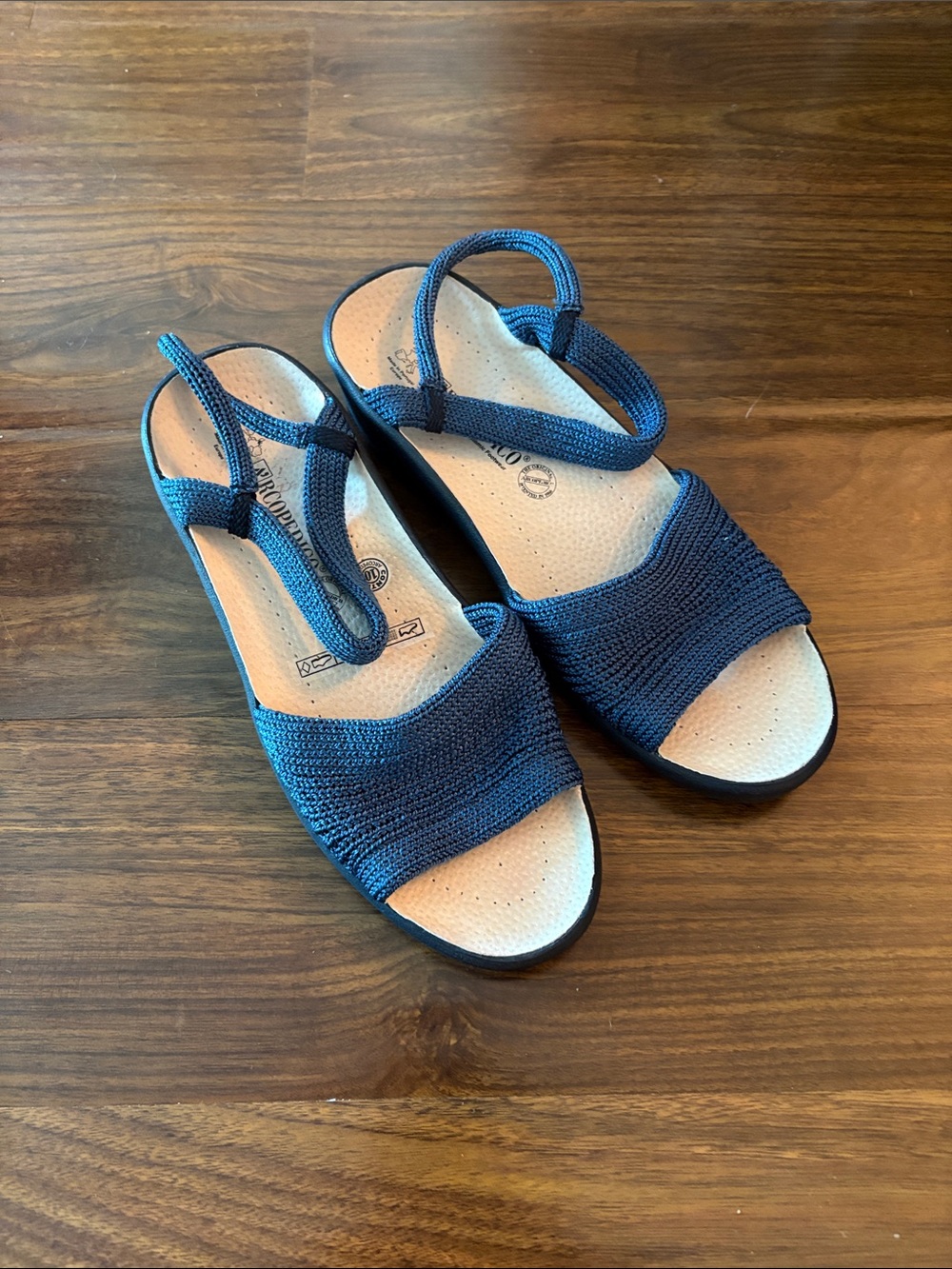 Arcopedico Navy Knit Sandals
